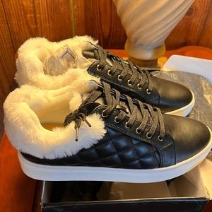 ShuShop Black Pola size 10